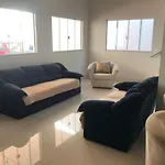 Suite Com Janela Para O Jardim
